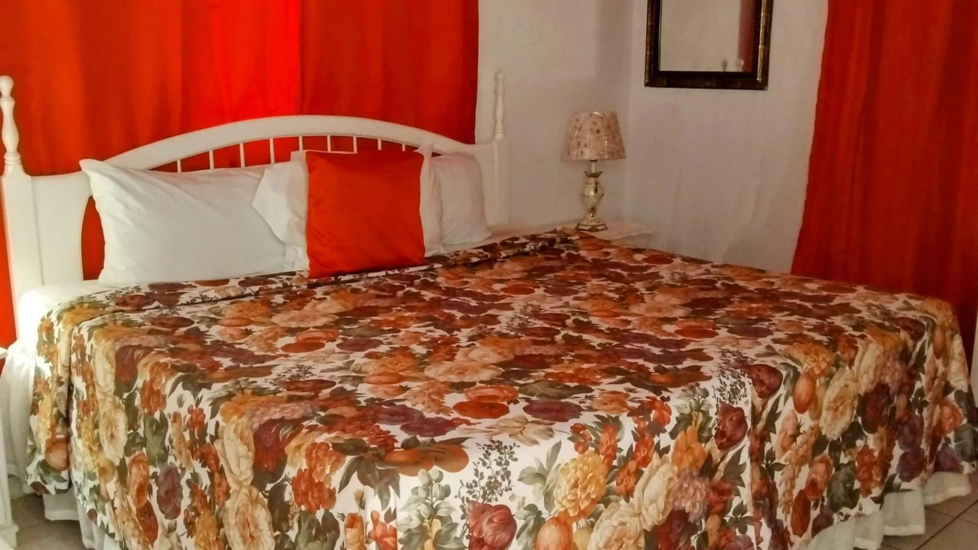 Guest house 237 Bratton Avenue Hotel Montego Bay Jamaica