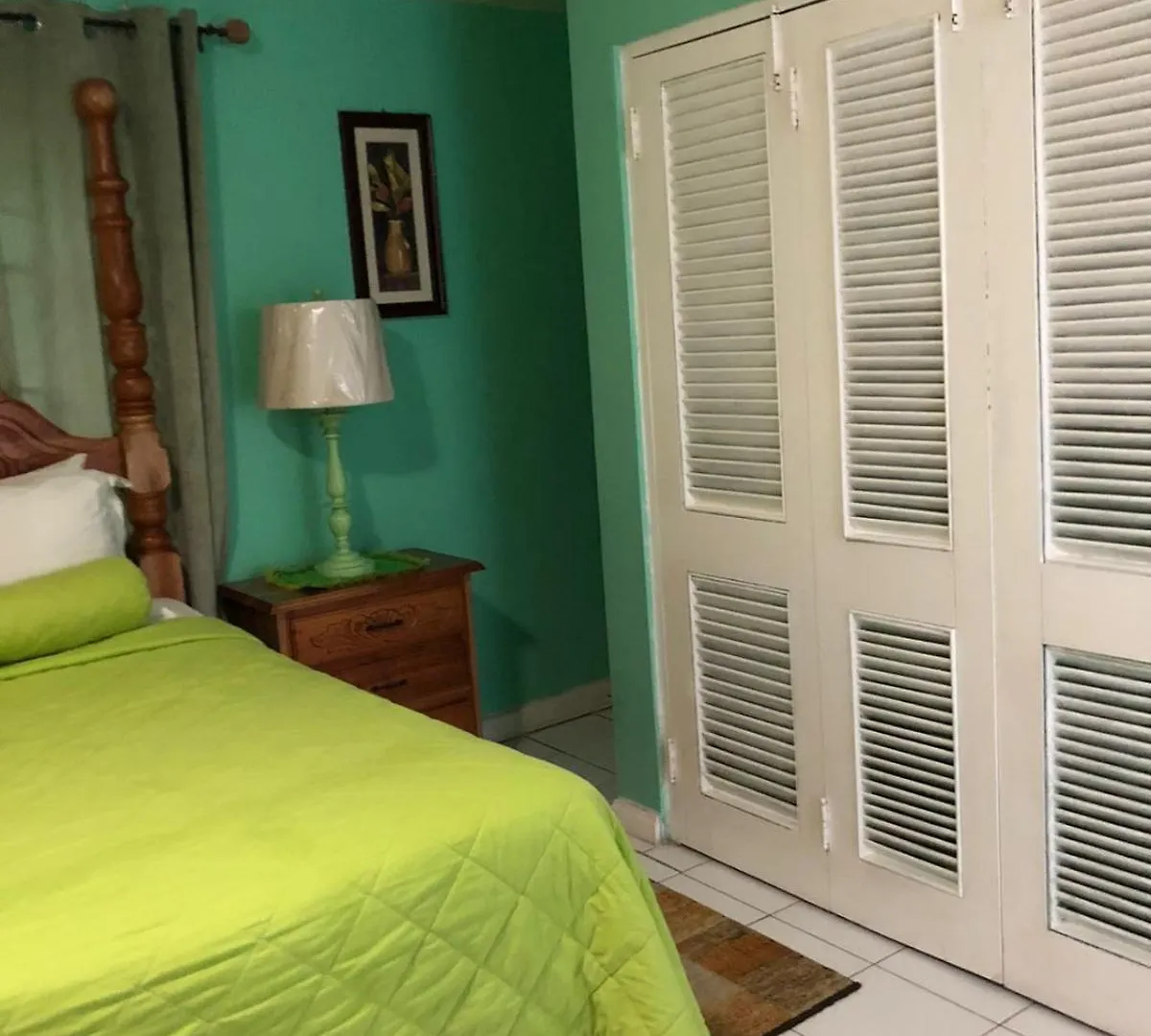 237 Bratton Avenue Hotel Montego Bay