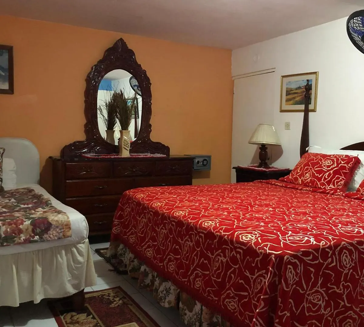 Guest house 237 Bratton Avenue Hotel Montego Bay Jamaica